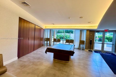 Купить кондоминиум в Санни-Айлс-Бич, Флорида 1 спальня, 108.51м2, № 1710893 - фото 28