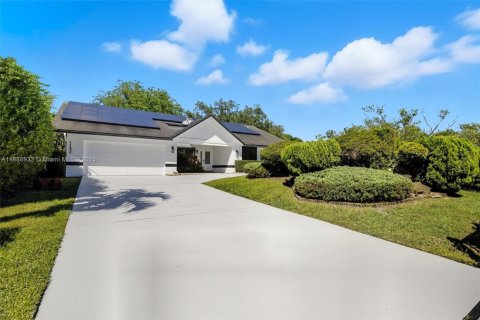 Villa ou maison à vendre à Plantation, Floride: 4 chambres, 179.12 m2 № 1941480 - photo 1