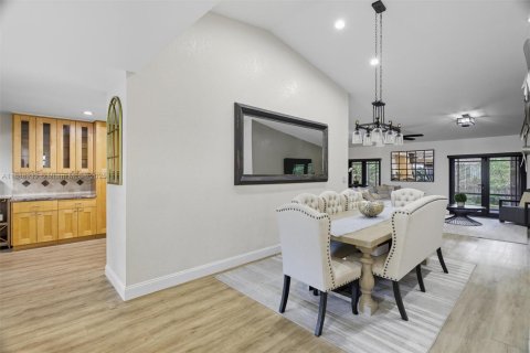 Villa ou maison à vendre à Plantation, Floride: 4 chambres, 179.12 m2 № 1941480 - photo 3