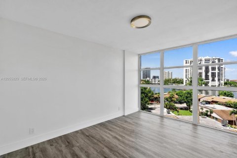 Copropriété à vendre à Hallandale Beach, Floride: 2 chambres, 132.85 m2 № 2172271 - photo 16