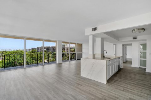 Copropriété à vendre à Hallandale Beach, Floride: 2 chambres, 132.85 m2 № 2172271 - photo 19