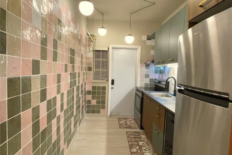 Снять в аренду квартиру в Майами-Бич, Флорида 1 спальня, 50.17м2, № 1987157 - фото 5