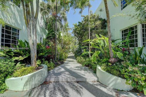 Снять в аренду квартиру в Майами-Бич, Флорида 1 спальня, 50.17м2, № 1987157 - фото 1