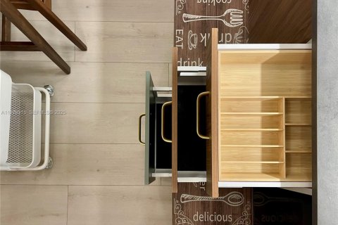 Снять в аренду квартиру в Майами-Бич, Флорида 1 спальня, 50.17м2, № 1987157 - фото 24