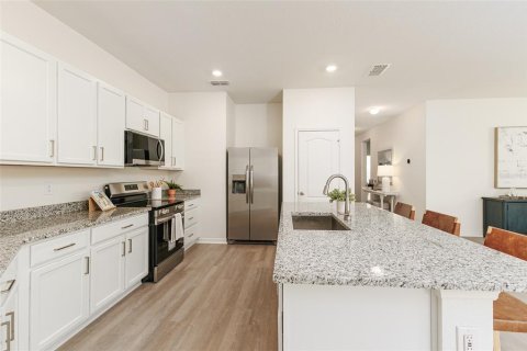 Casa en venta en Auburndale, Florida, 4 dormitorios, 184.78 m2 № 2384352 - foto 6