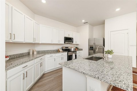 Casa en venta en Auburndale, Florida, 4 dormitorios, 184.78 m2 № 2384352 - foto 16