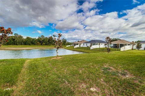 Casa en venta en Auburndale, Florida, 4 dormitorios, 184.78 m2 № 2384352 - foto 2