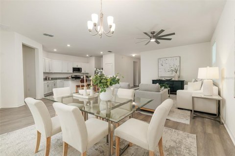 Casa en venta en Auburndale, Florida, 4 dormitorios, 184.78 m2 № 2384352 - foto 13