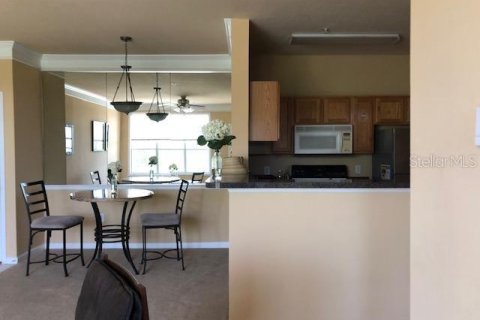 Condo in Bradenton, Florida, 1 bedroom  № 1612673 - photo 6
