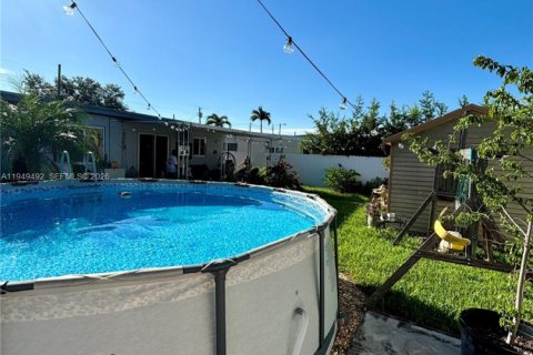 Villa ou maison à vendre à Miami, Floride: 3 chambres, 115.57 m2 № 2004980 - photo 9