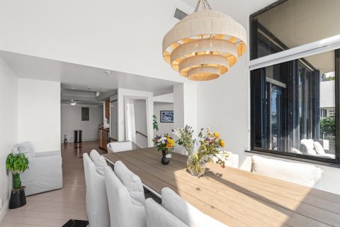 Copropriété à louer à Miami, Floride: 2 chambres, 158.49 m2 № 2153819 - photo 16