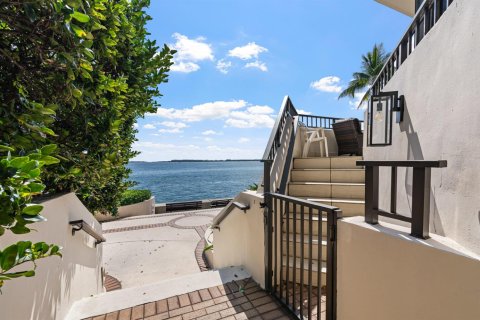 Copropriété à louer à Miami, Floride: 2 chambres, 158.49 m2 № 2153819 - photo 5