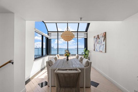 Copropriété à louer à Miami, Floride: 2 chambres, 158.49 m2 № 2153819 - photo 15
