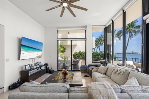 Copropriété à louer à Miami, Floride: 2 chambres, 158.49 m2 № 2153819 - photo 9