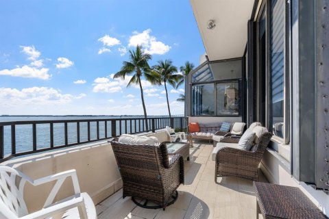 Copropriété à louer à Miami, Floride: 2 chambres, 158.49 m2 № 2153819 - photo 8