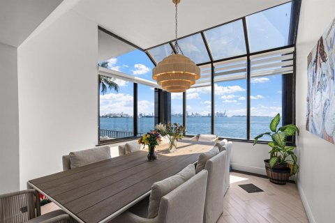 Copropriété à louer à Miami, Floride: 2 chambres, 158.49 m2 № 2153819 - photo 14