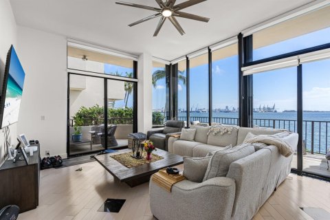 Condo à Miami, Floride, 2 chambres № 2153819