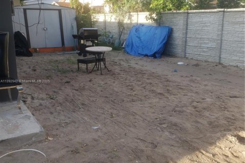 Купить коммерческую недвижимость в Майами, Флорида 233.28м2, № 1964837 - фото 4