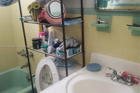 Купить коммерческую недвижимость в Майами, Флорида 233.28м2, № 1964837 - фото 9