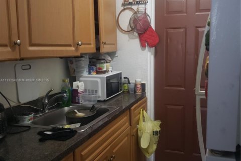 Купить коммерческую недвижимость в Майами, Флорида 233.28м2, № 1964837 - фото 8
