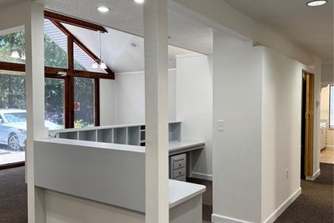 Propiedad comercial en alquiler en Gainesville, Florida, 185.8 m2 № 1917259 - foto 4