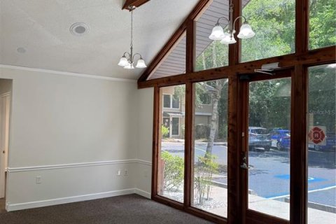 Propiedad comercial en alquiler en Gainesville, Florida, 185.8 m2 № 1917259 - foto 3