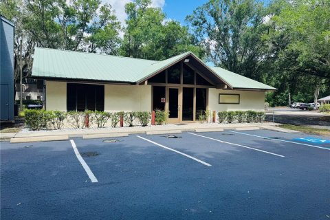 Propiedad comercial en alquiler en Gainesville, Florida, 185.8 m2 № 1917259 - foto 1