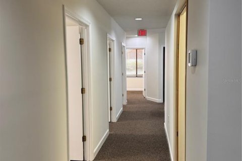 Propiedad comercial en alquiler en Gainesville, Florida, 185.8 m2 № 1917259 - foto 8