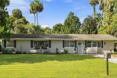 House in New Smyrna Beach, Florida 3 bedrooms, 147.16 sq.m. № 2427295