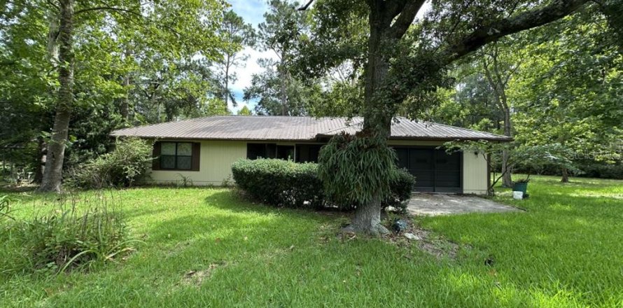 House in Waldo, Florida 3 bedrooms, 133.41 sq.m. № 1876557