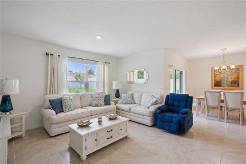 Casa en venta en Deltona, Florida, 4 dormitorios, 170.57 m2 № 2310889 - foto 6