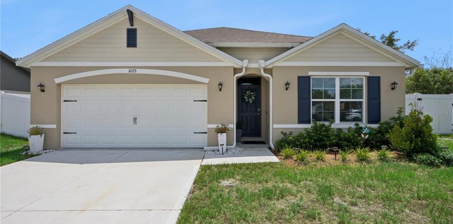 Casa en Deltona, Florida 4 dormitorios, 170.57 m2 № 2310889