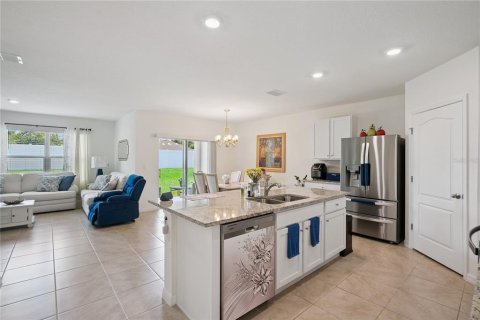 Casa en venta en Deltona, Florida, 4 dormitorios, 170.57 m2 № 2310889 - foto 7