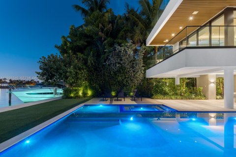 Casa en alquiler en Miami Beach, Florida, 6 dormitorios, 483.09 m2 № 2152551 - foto 4