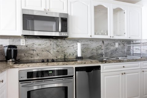 Copropriété à louer à Miami Beach, Floride: 1 chambre, 91.04 m2 № 1943373 - photo 24