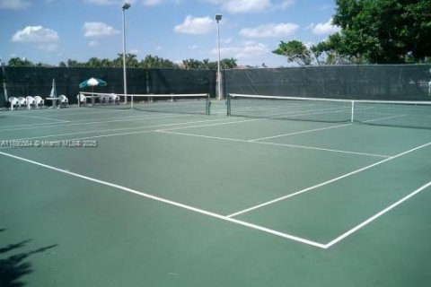 Copropriété à louer à Miami Beach, Floride: 1 chambre, 91.04 m2 № 1943373 - photo 4