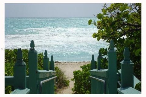 Copropriété à louer à Miami Beach, Floride: 1 chambre, 91.04 m2 № 1943373 - photo 6