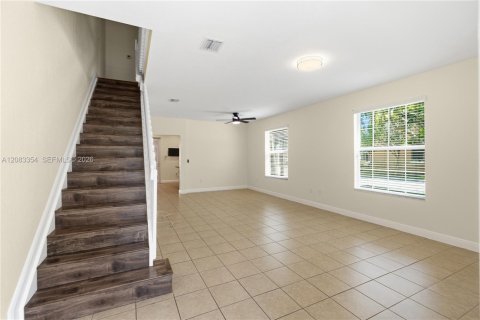 Touwnhouse à louer à Pembroke Pines, Floride: 3 chambres, 154.22 m2 № 2346860 - photo 13