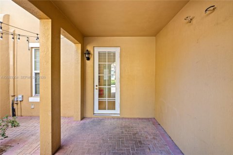 Touwnhouse à louer à Pembroke Pines, Floride: 3 chambres, 154.22 m2 № 2346860 - photo 6