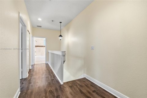 Touwnhouse à louer à Pembroke Pines, Floride: 3 chambres, 154.22 m2 № 2346860 - photo 15
