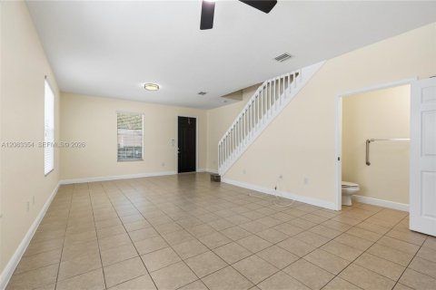 Touwnhouse à louer à Pembroke Pines, Floride: 3 chambres, 154.22 m2 № 2346860 - photo 10