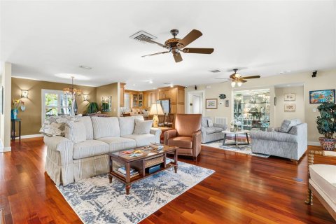 Villa ou maison à vendre à Palmetto, Floride: 3 chambres, 219.99 m2 № 2398663 - photo 17