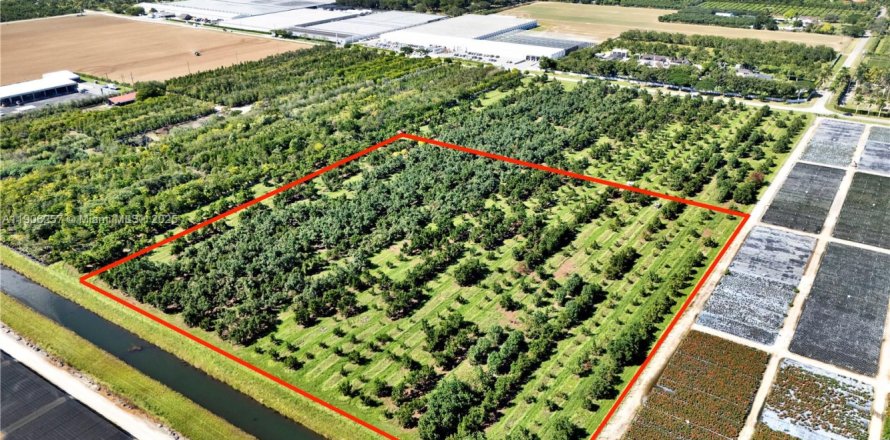 Immobilier commercial à Homestead, Floride № 2057564