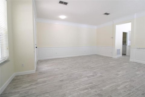House in Windermere, Florida 3 bedrooms, 173.36 sq.m. № 2217629 - photo 8