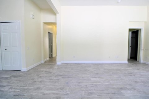 House in Windermere, Florida 3 bedrooms, 173.36 sq.m. № 2217629 - photo 19