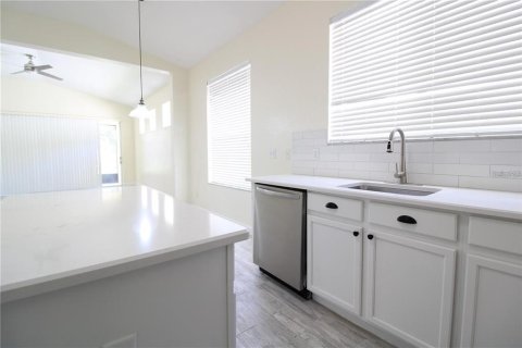 House in Windermere, Florida 3 bedrooms, 173.36 sq.m. № 2217629 - photo 16