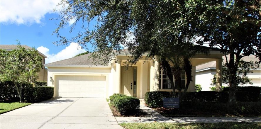 House in Windermere, Florida 3 bedrooms, 173.36 sq.m. № 2217629