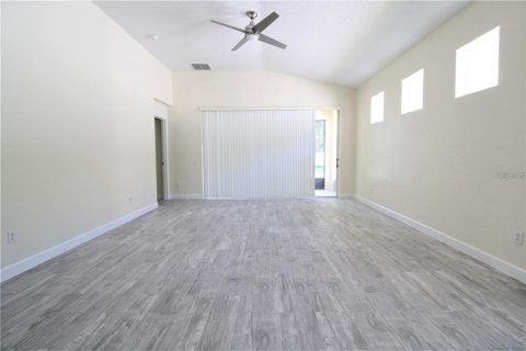 House in Windermere, Florida 3 bedrooms, 173.36 sq.m. № 2217629 - photo 18