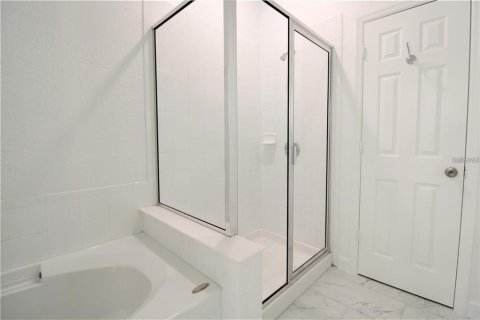 House in Windermere, Florida 3 bedrooms, 173.36 sq.m. № 2217629 - photo 26