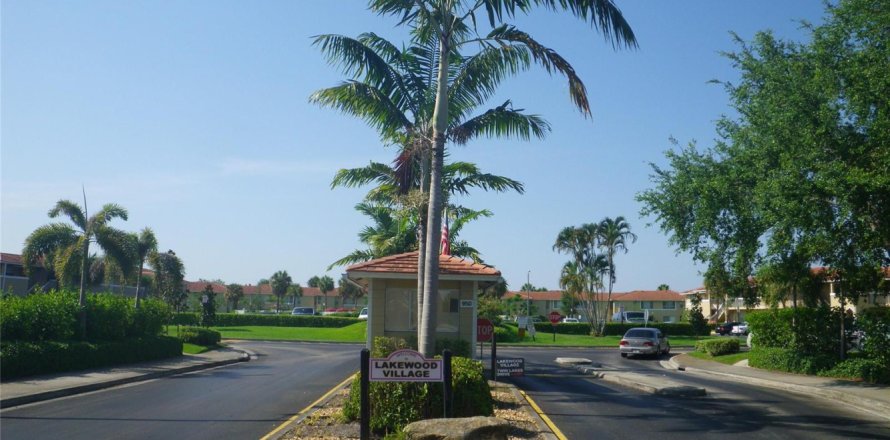 Condo in Coral Springs, Florida, 2 bedrooms  № 2081942
